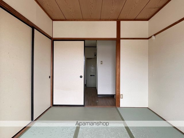 ミーテルーチェ坪井IIの内装写真