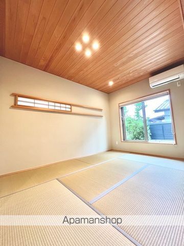 日進市 2階建 築11年の内装写真