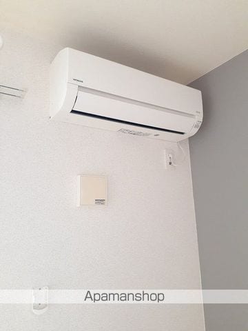 伊予郡砥部町 2階建 築9年の内装写真