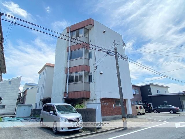 メゾンゆずり葉の外観写真