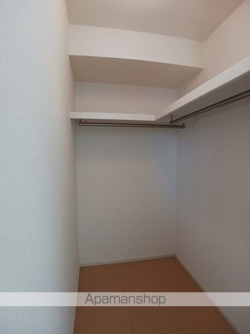 アル カン シェル IIの内装写真