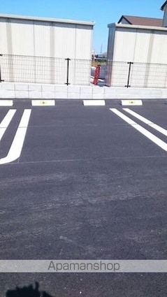 カーサ・コルーテ瓜生　Ⅰ[2LDK/61.8m2]の駐車場