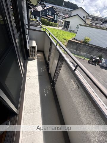 フローラ中里の内装写真