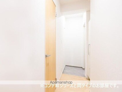仮）本町５丁目アパート[1LDK/41.25m2]の玄関