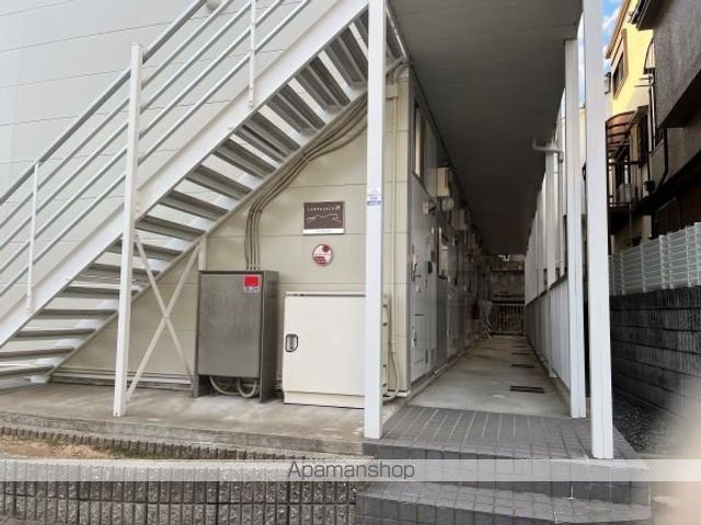 レオパレスYsROADの玄関写真