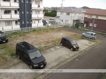 ヴィラナリー川津　１棟[2K/39.17m2]の駐車場