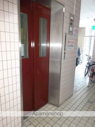 ヴィラパーク本町[3LDK/57.16m2]のエントランス3