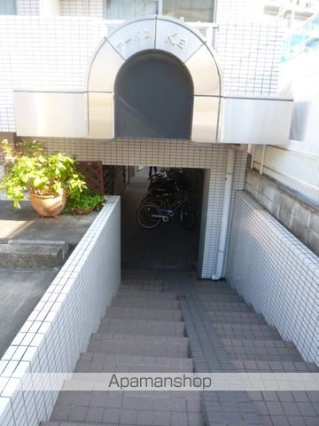 アーバンK2の玄関写真