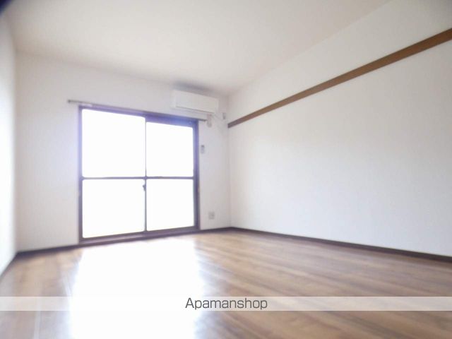 アセンブルの内装写真