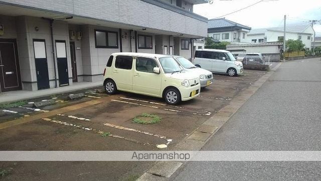 ヴィリア ガレリアの外観写真