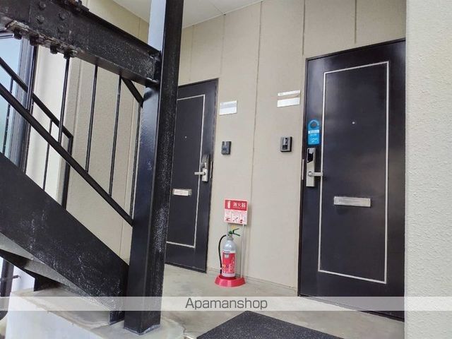 フォレスト楢山の玄関写真