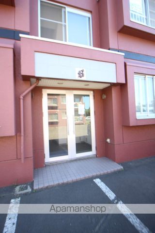 クリスタルリバー参番館の玄関写真