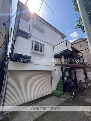 ホワイトハウス[1R/16m2]の外観1