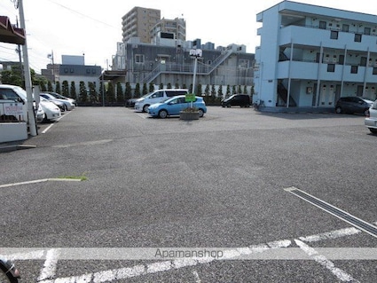 サンバレー２[2K/40.4m2]の駐車場