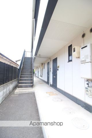 ルネ下中野の玄関写真