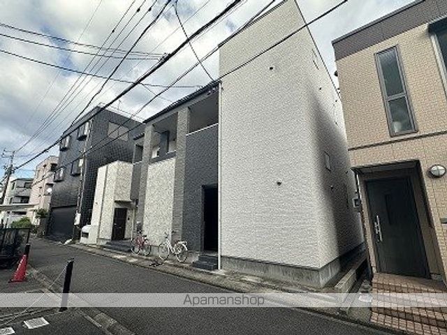 STAGE 黒門町の玄関写真