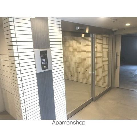 LUORE浄心の玄関写真