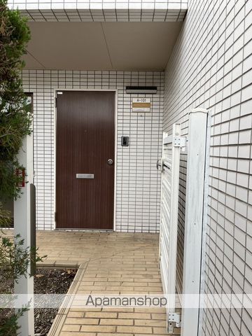 荒川アーバンステイツの玄関写真
