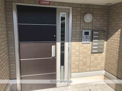 滋賀県大津市大萱７丁目[2LDK/58.18m2]のエントランス