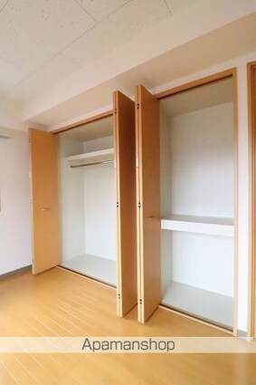 サンジェルマン東中神[1K/27.62m2]の収納