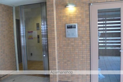 メゾン　コルニス[1K/29.56m2]のエントランス