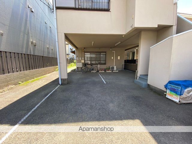 新久荘の玄関写真