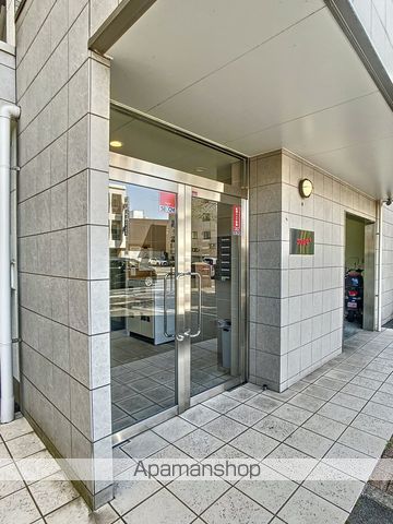 ファルマプラスの玄関写真