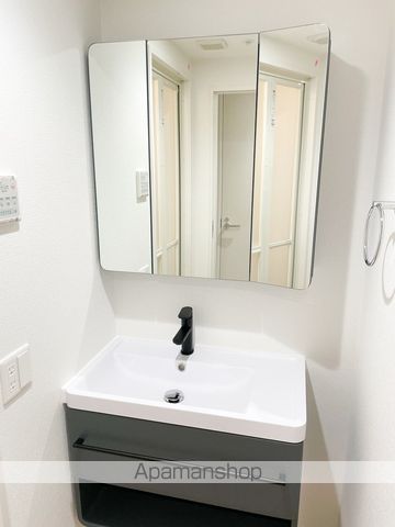セレニテ江坂ミラクの内装写真