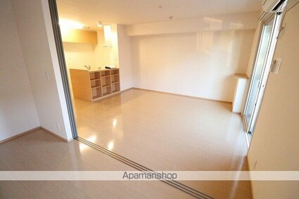 ＵＴＯＰＩＡ　ＦＯＵＲＬＥＡＦ（ユートピアフォーリーフ）　Ｂ[1LDK/55.2m2]のリビング・居間