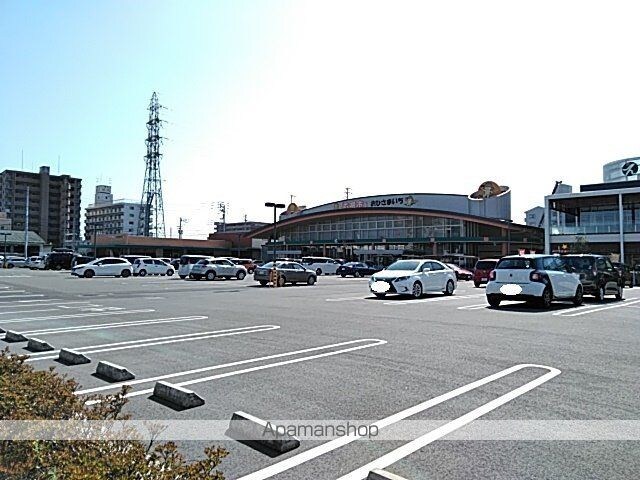 オーベルストヴォーネン[3LDK/75m2]の周辺4