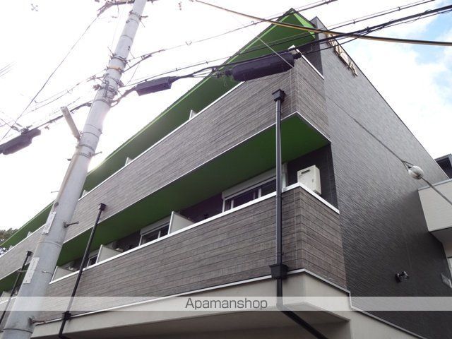 モダンアパートメント枚方岡山手町の外観写真