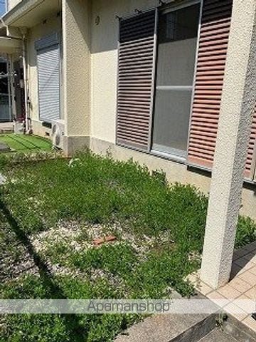 長山共同アパートの外観写真