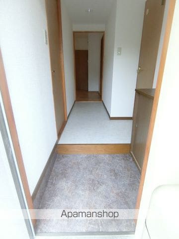 SURPLUSTHREE大松の内装写真