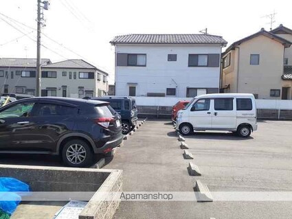 サン・アルバーダ[1LDK/45.75m2]の駐車場1