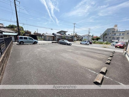 レオパレス通５丁目[1K/23.18m2]の駐車場1