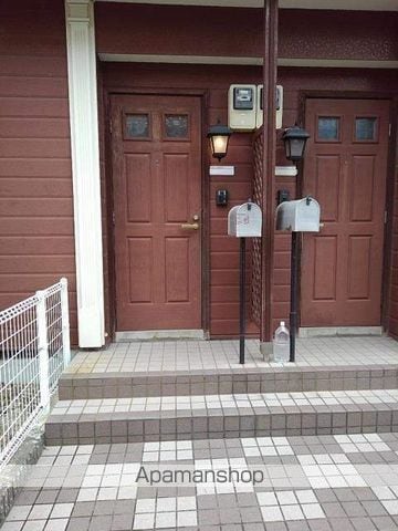 ニュークレストール舞の玄関写真