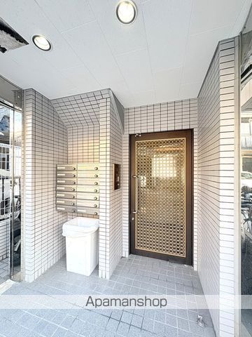 プラビマンションの玄関写真