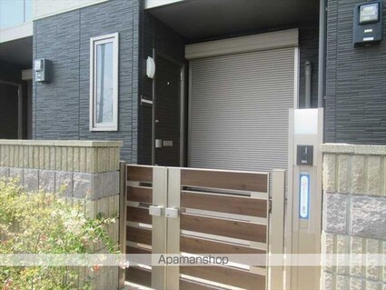 和歌山県和歌山市神前[2LDK/72.42m2]のエントランス2