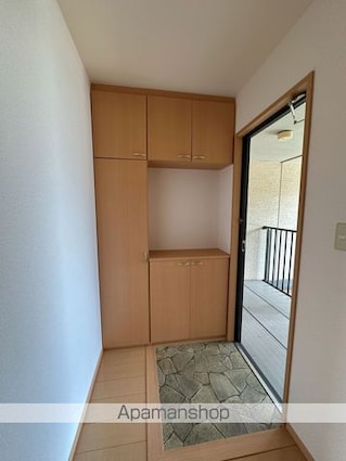 コンフォール泉　Ｂ棟[2LDK/68.4m2]の内装