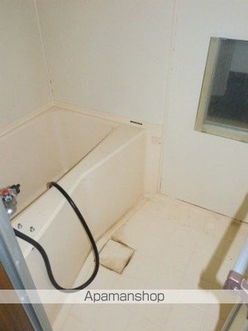 元町アパートメントの内装写真
