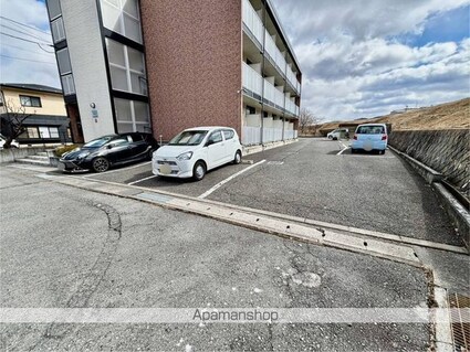 レオパレスＡｐｐｒｏａｃｈ２[1K/25.76m2]の駐車場2