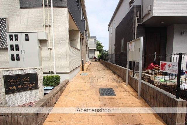 パークサイド・フジ[1R/27.4m2]のエントランス