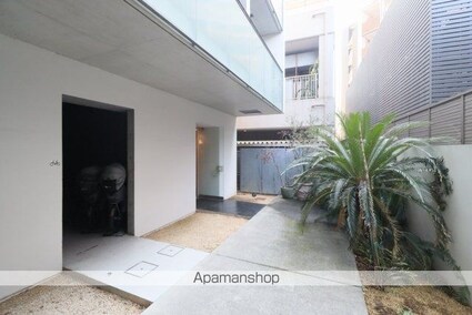 ＣＥＲＥＳ[2LDK/66.93m2]のエントランス1