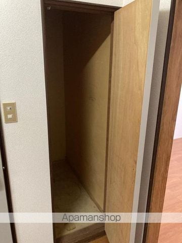 タウンハウスの内装写真