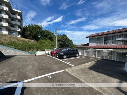 レオパレスＢｏｌｅｒｏ[1K/20.28m2]の駐車場1