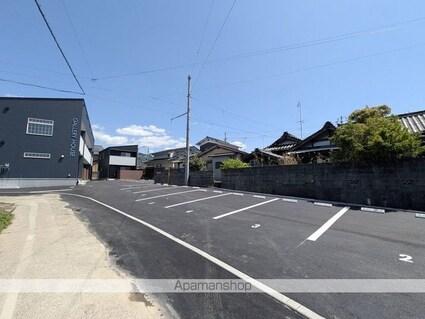 ＧＡＬＬＥＲＹ　ＨＯＵＳＥ米湊　Ａ棟[1LDK/36.83m2]の駐車場