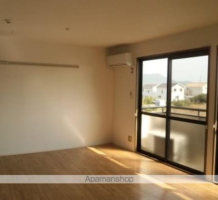 ファミール河野Ａ・Ｂ・Ｃ棟[2LDK/55.44m2]の内装1