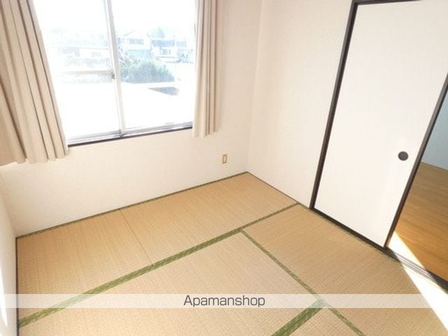 フォーブルS大坂の内装写真