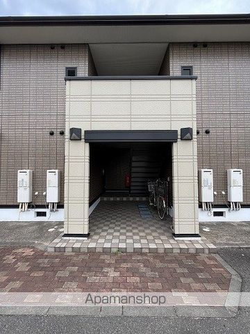 ソレジオ新町A棟の玄関写真