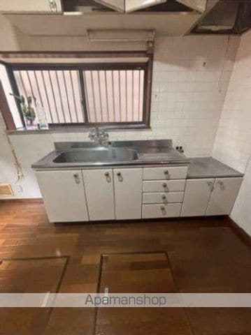 三浦市 2階建 築34年の内装写真